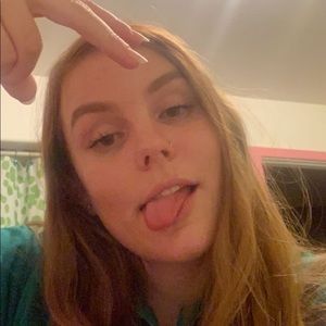 Meet your Posher, Olivia